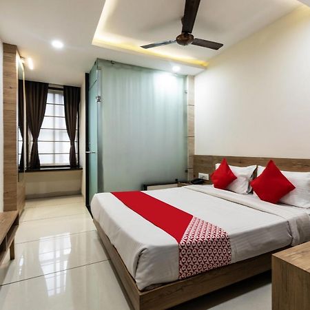 Capital O 47403 Hotel Manjeet Bhopal Eksteriør bilde