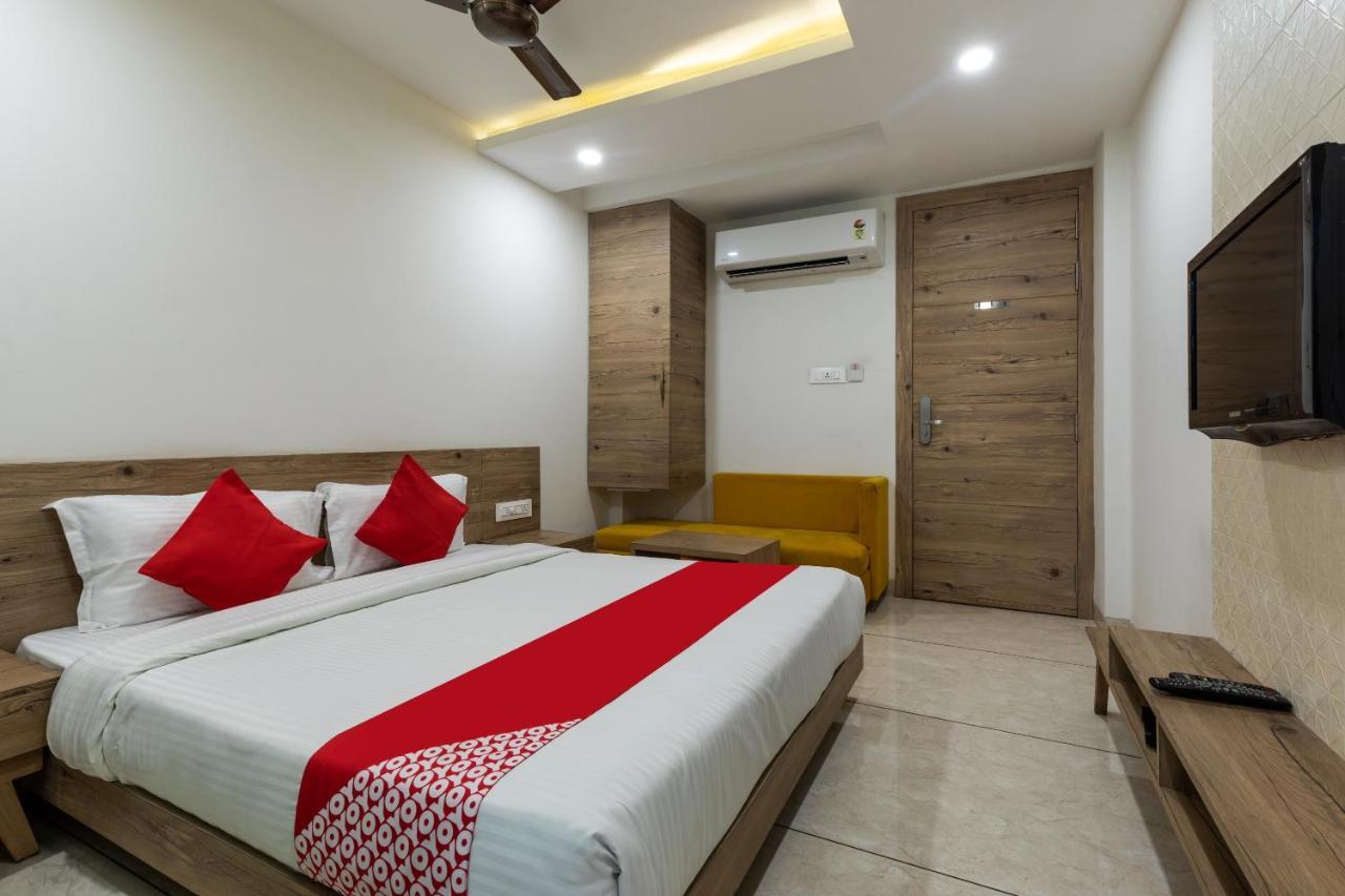 Capital O 47403 Hotel Manjeet Bhopal Eksteriør bilde
