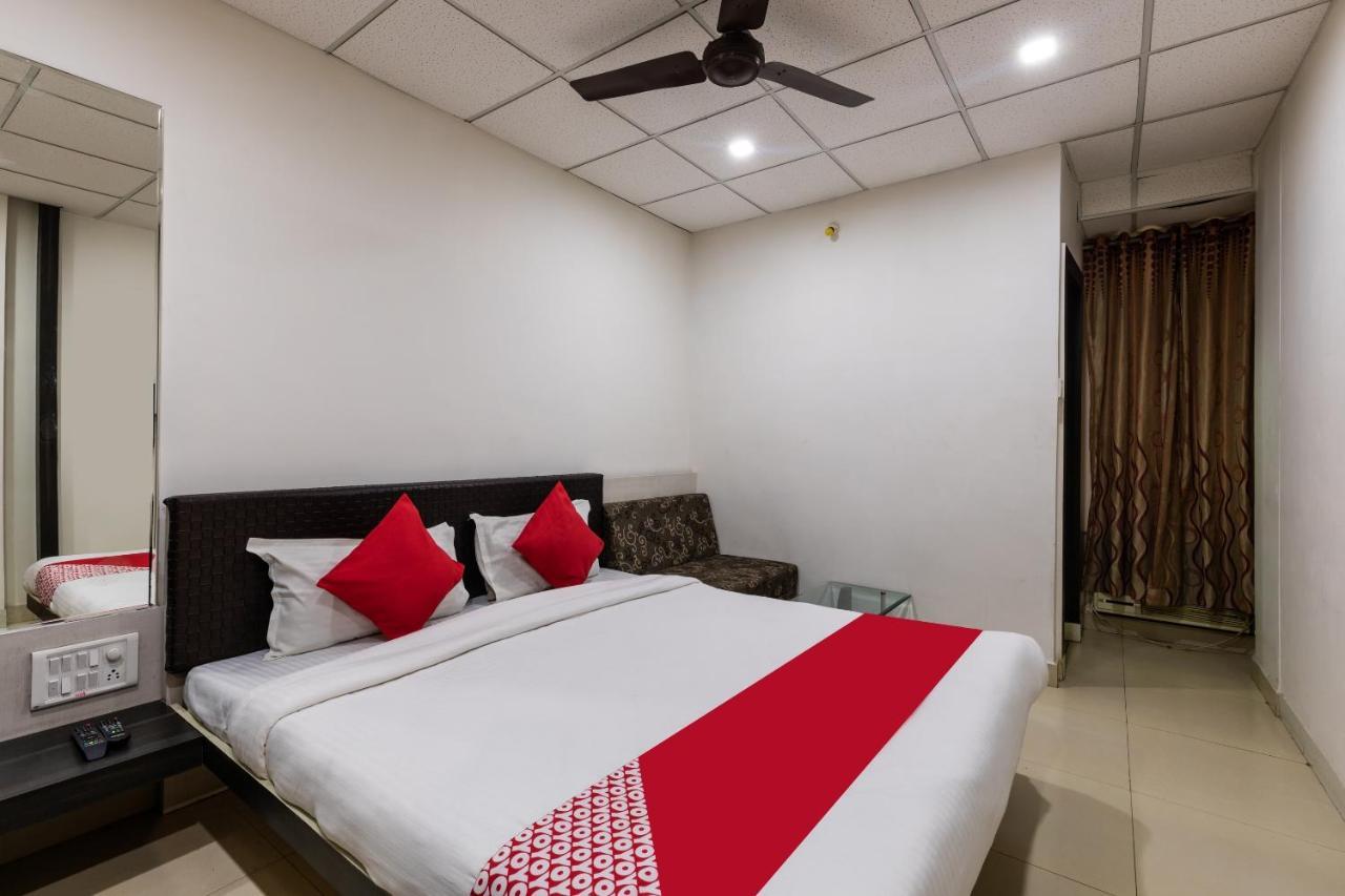 Capital O 47403 Hotel Manjeet Bhopal Eksteriør bilde