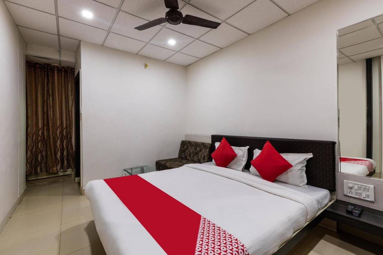 Capital O 47403 Hotel Manjeet Bhopal Eksteriør bilde