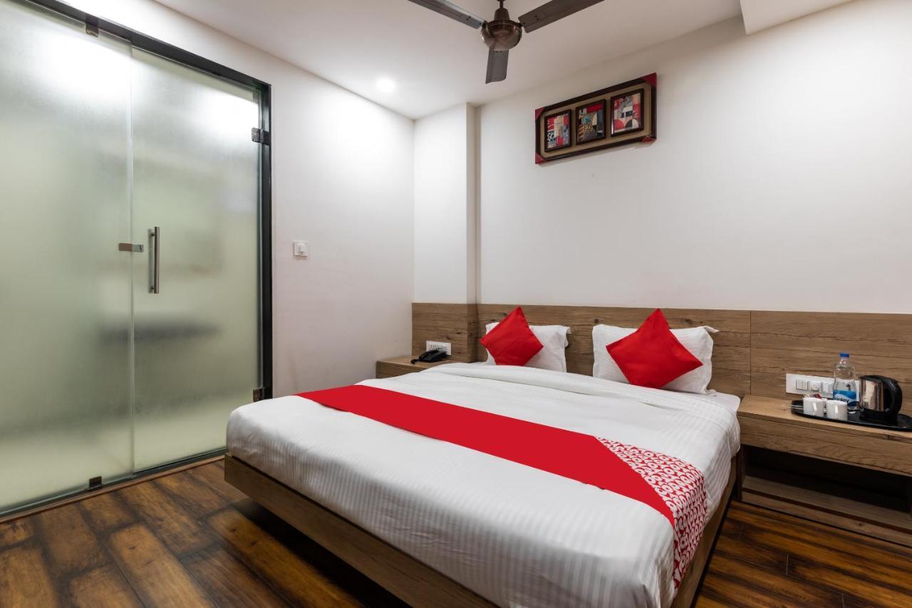 Capital O 47403 Hotel Manjeet Bhopal Eksteriør bilde