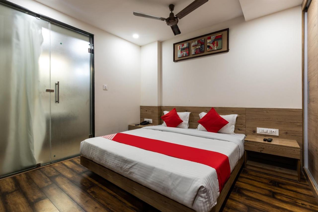 Capital O 47403 Hotel Manjeet Bhopal Eksteriør bilde